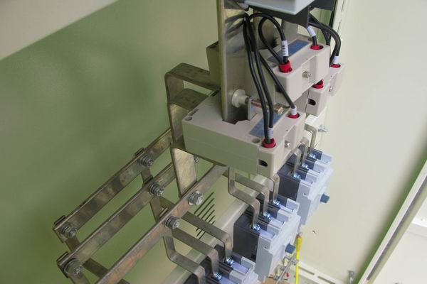 吊罗山乡配电柜-应急照明配电柜使用对工作人员的具